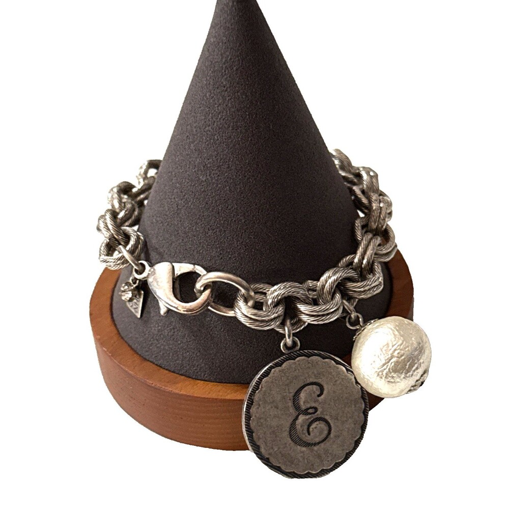 John Wind Sorority Gal Faux Cotton Pearl Monogram Bracelet Initial E Statement